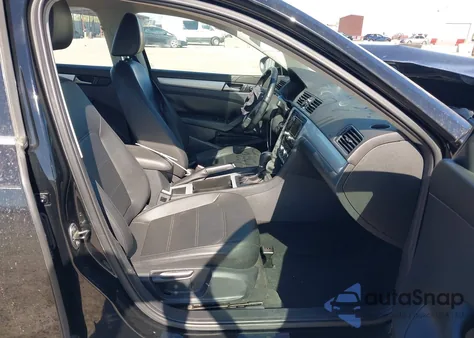 2012 Volkswagen Passat 2.5L Se z USA, uszkodzony, nr VIN 1VWBH7A35CC040576